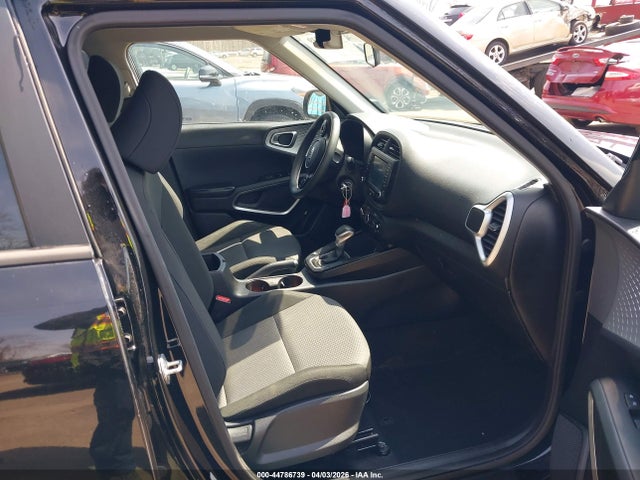 Kia Soul Lx