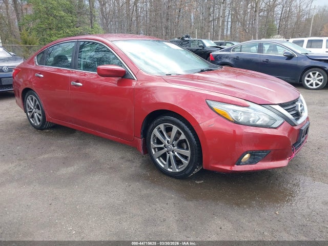 Salvage Nissan Altima Image