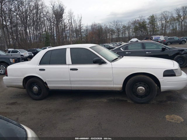 Ford Crown Victoria