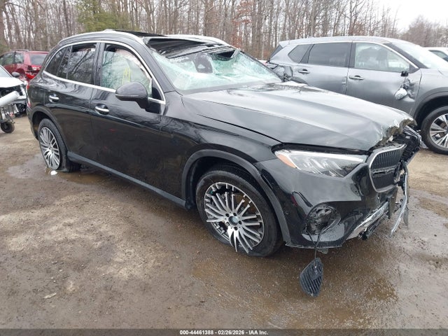 Salvage Mercedes-Benz GLC Image