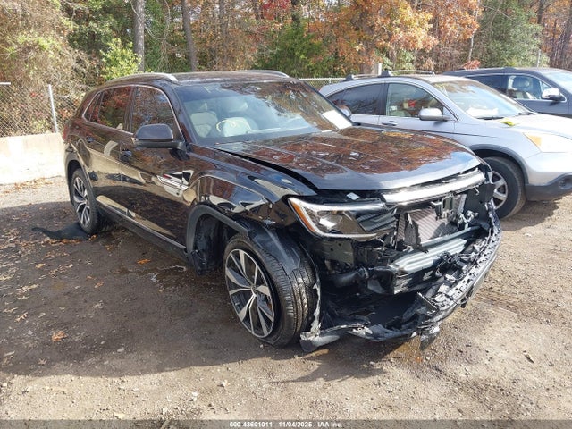 Salvage Volkswagen Atlas Image