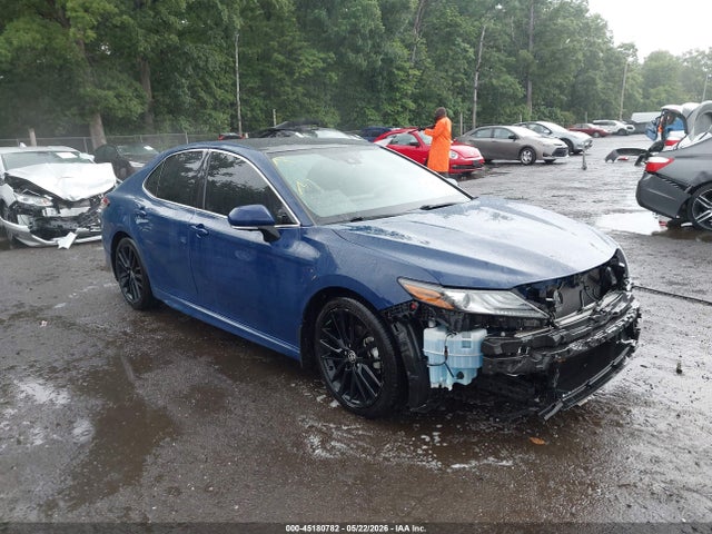 Salvage Toyota Camry Image