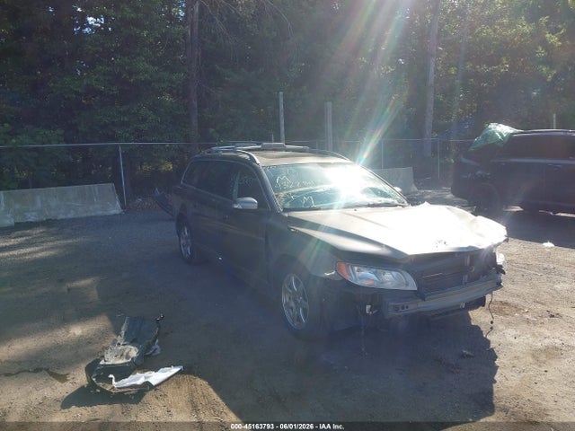 Salvage Volvo V70 Image