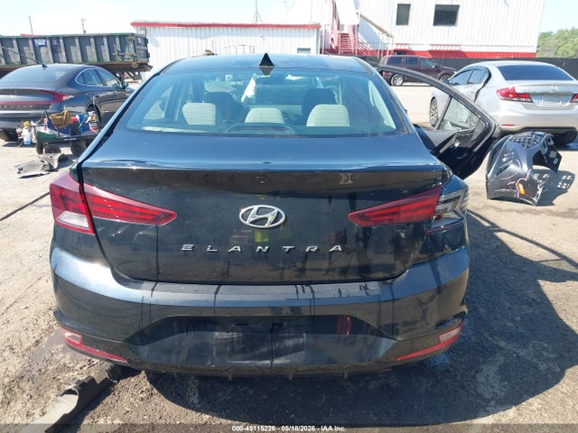 Hyundai ELANTRA Sel