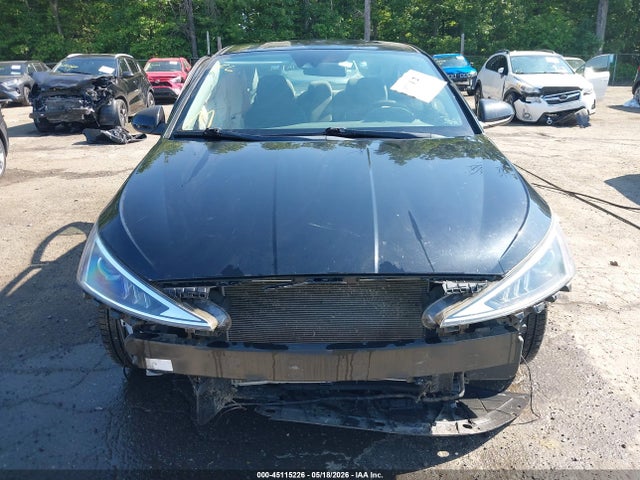 Hyundai ELANTRA Sel