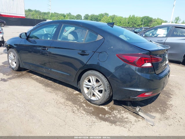 Hyundai ELANTRA Sel