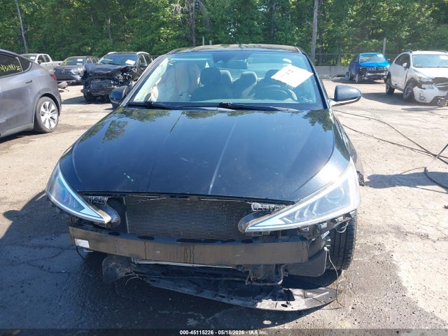 Hyundai ELANTRA Sel