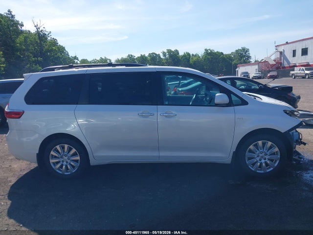 Toyota Sienna Xle Premium 7 Passenger