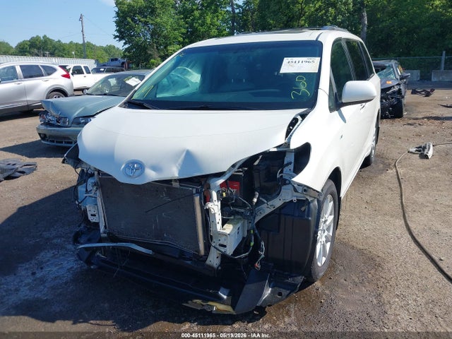 Toyota Sienna Xle Premium 7 Passenger