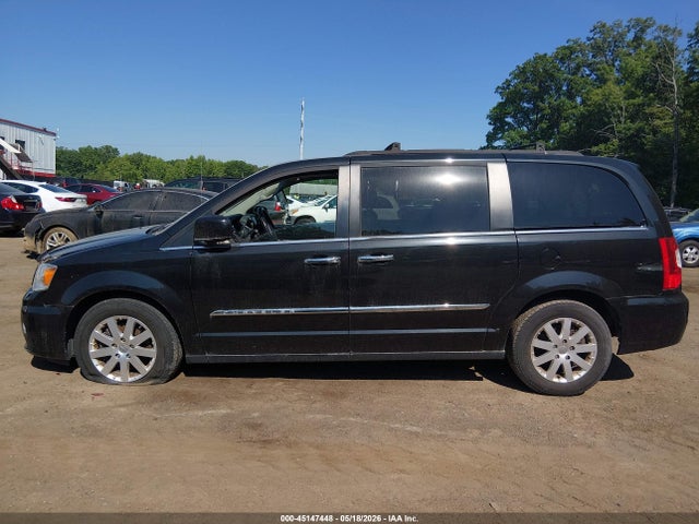 Chrysler Town & Country Touring