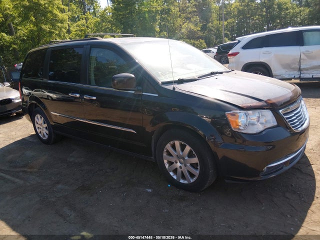 2016 Chrysler Town & Country