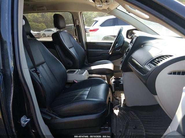 Chrysler Town & Country Touring