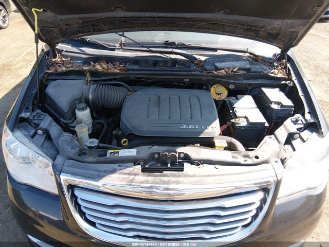 Chrysler Town & Country Touring