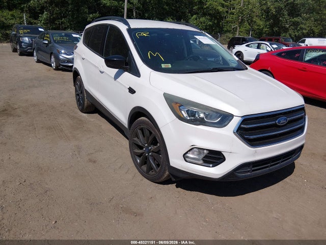 Salvage Ford Escape Image