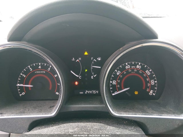 Toyota Highlander Base V6