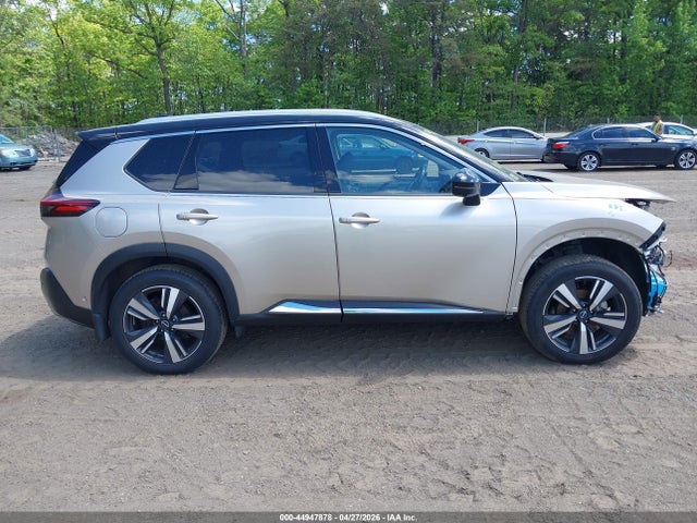 Nissan Rogue Platinum Intelligent Awd