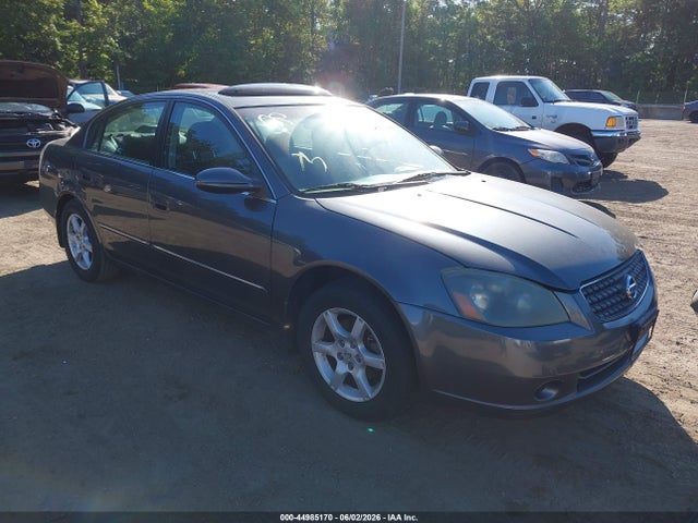 Salvage Nissan Altima Image