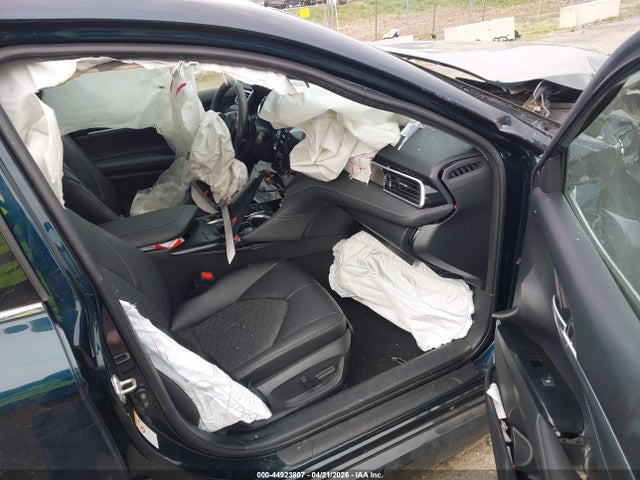 Toyota Camry Xse