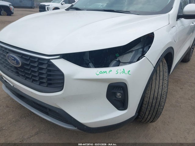 Ford Escape Phev