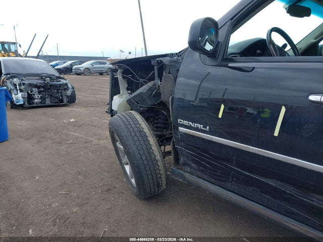 GMC Yukon Denali