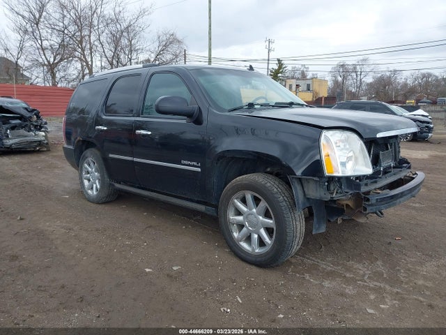 Salvage GMC Yukon Image