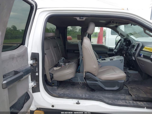Ford F-550 Xlt