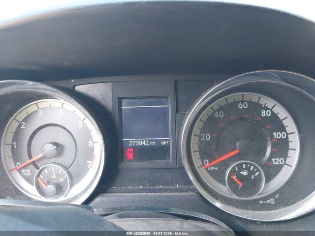 Dodge Grand Caravan Crew