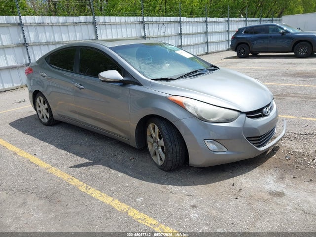 Salvage Hyundai ELANTRA Image