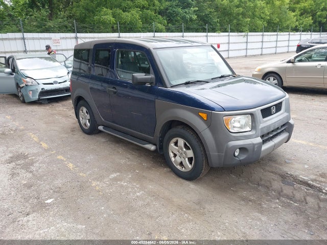 Salvage Honda Element Image