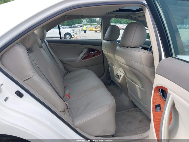 Toyota Camry Xle V6