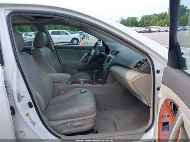Toyota Camry Xle V6