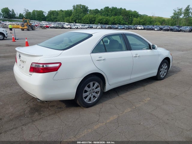 Toyota Camry Xle V6
