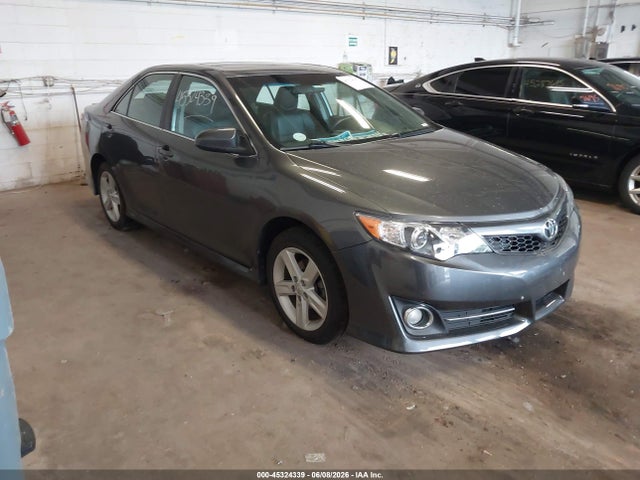 Salvage Toyota Camry Image