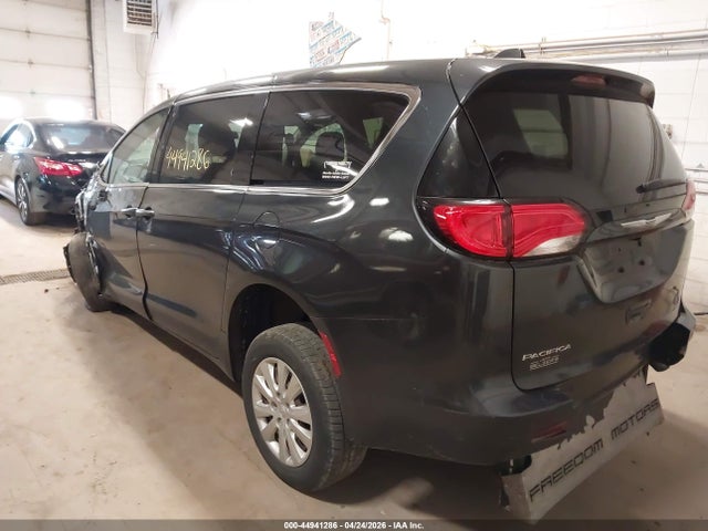 Chrysler Pacifica L