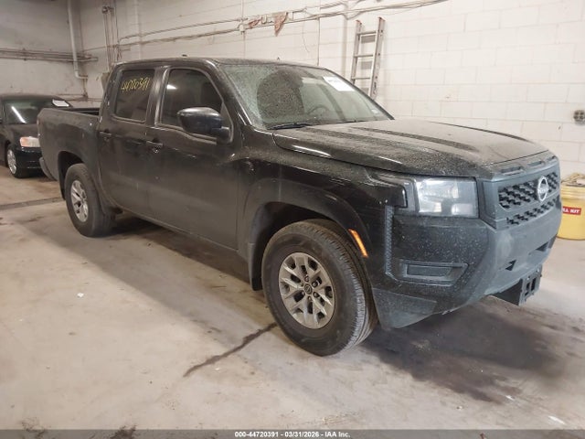 Salvage Nissan Frontier Image