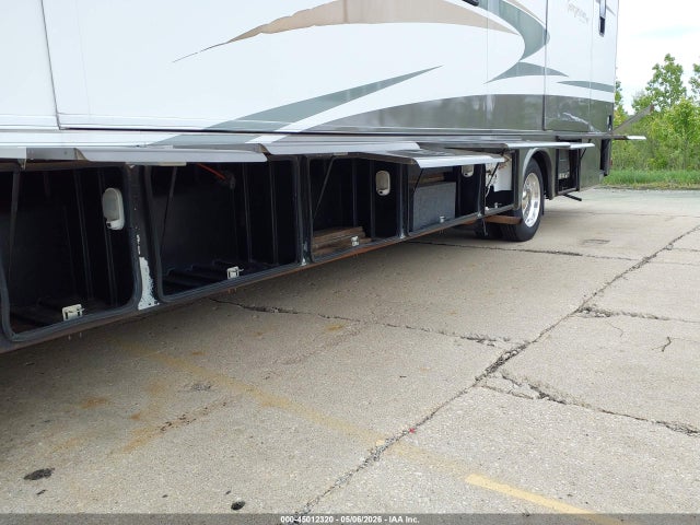 Ford F-550 Super Duty Stripped Chass