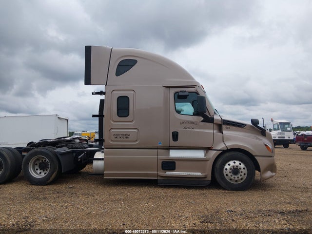 Freightliner New Cascadia 126
