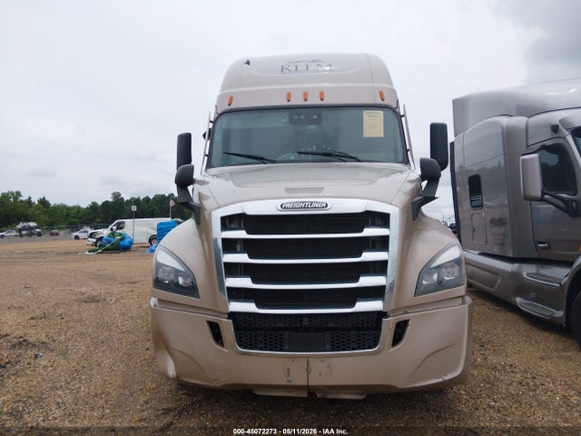 Freightliner New Cascadia 126