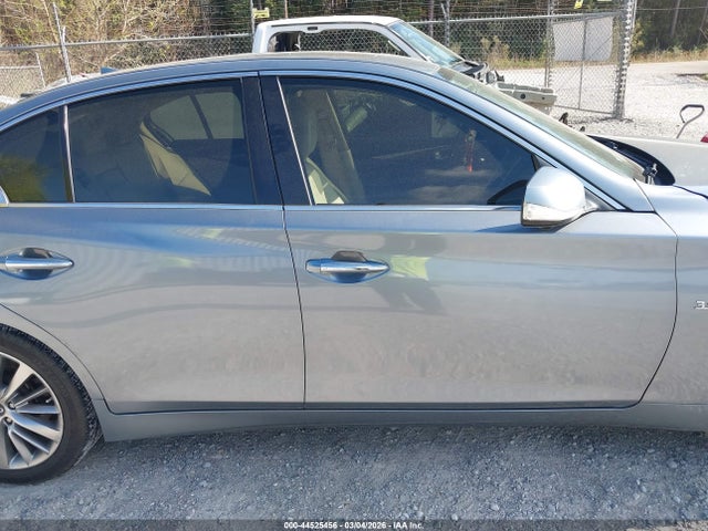 INFINITI Q50 3.0t Luxe