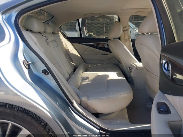 INFINITI Q50 3.0t Luxe