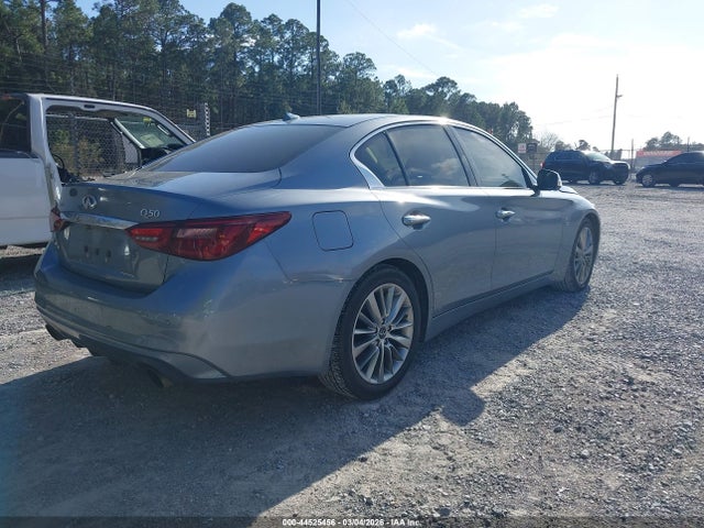 INFINITI Q50 3.0t Luxe