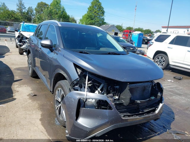 Salvage Nissan Rogue Image