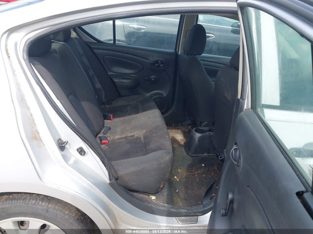 Nissan Versa 1.6 S+