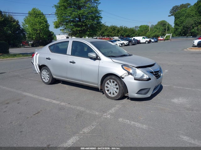 Salvage Nissan Versa Image