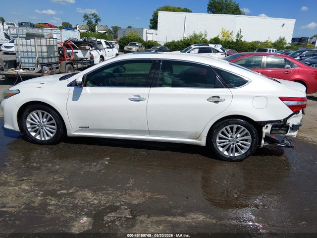 Toyota Avalon Hybrid Limited