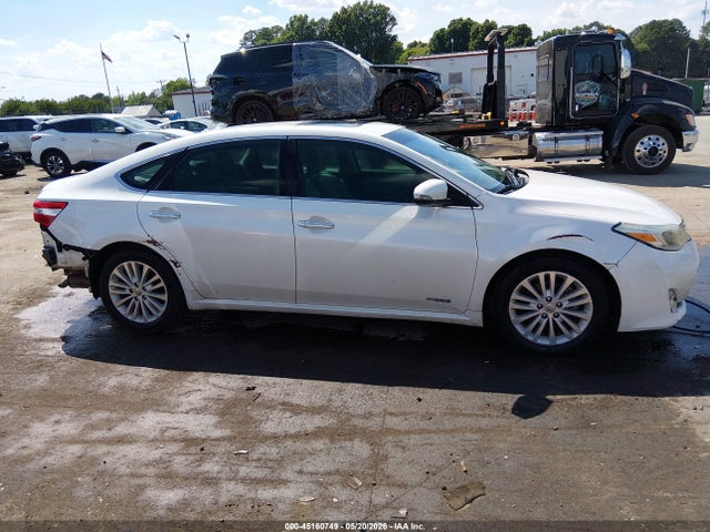 Toyota Avalon Hybrid Limited