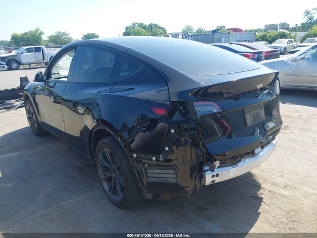 Tesla Model Y Long Range Dual Motor All-wheel Drive