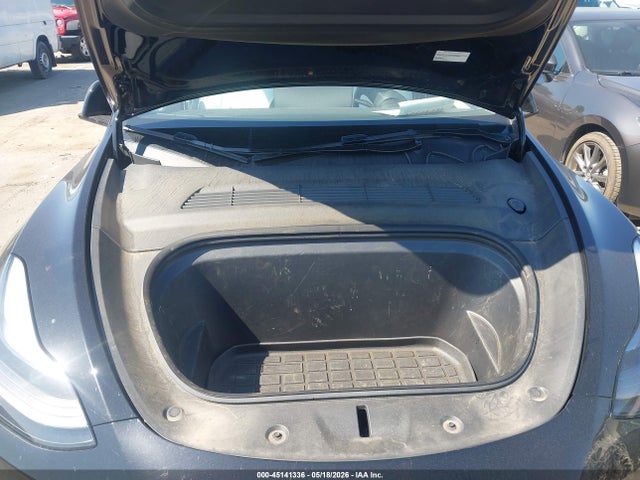 Tesla Model Y Long Range Dual Motor All-wheel Drive