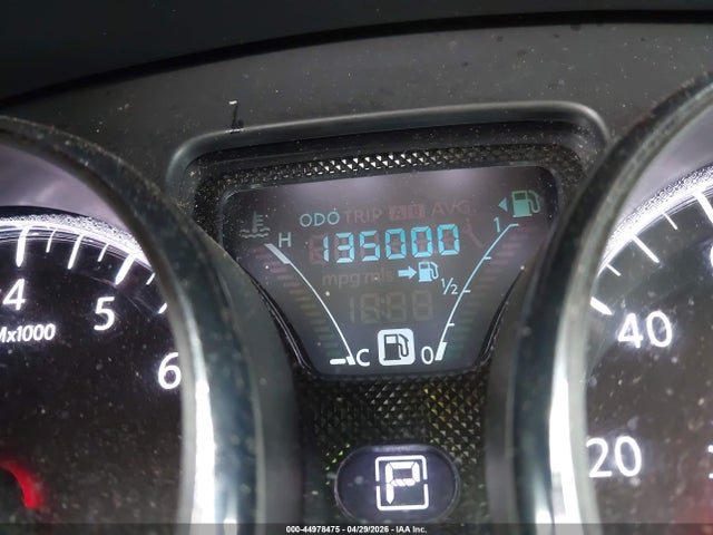 Nissan Versa 1.6 Sv