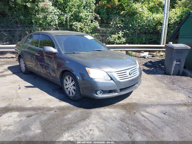Salvage Toyota Avalon Image